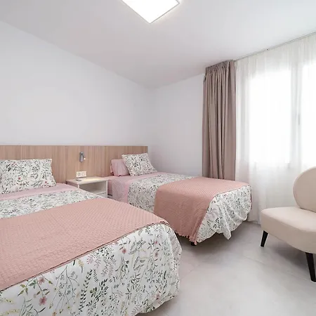 Nina Lanzarote * פוארטו דל כרמן