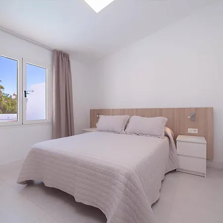 Nina Lanzarote פוארטו דל כרמן